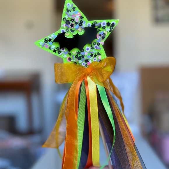 Groovy Mirrored Disco Ball Halloween Wand / Magic Bat Wand, Cinderella Princess - Picture 7 of 13